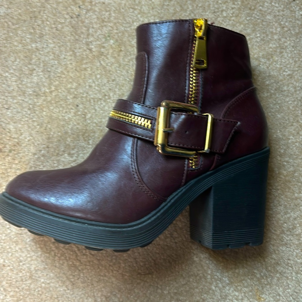 Burgandy Fall boots!